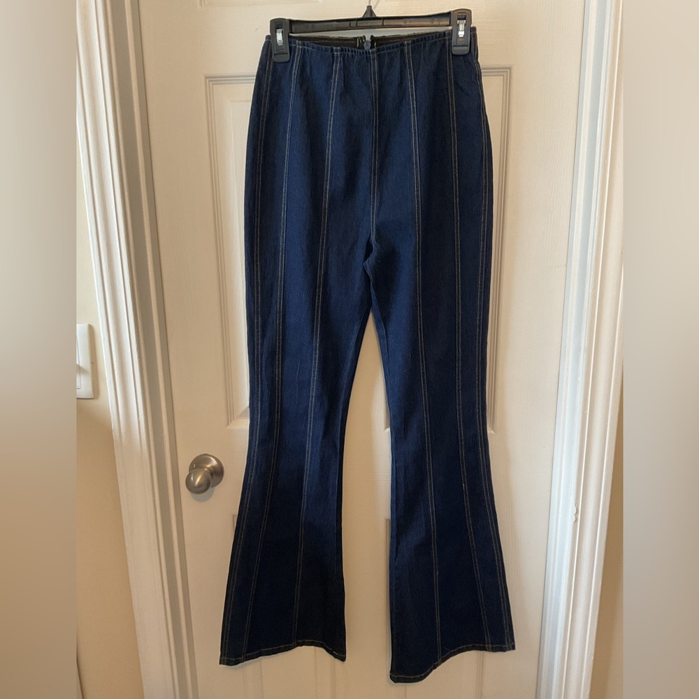 Nichole Lynel Women’s M Dark Wash High Rise Flare Pants NWT Stretch Denim - Picture 2 of 12